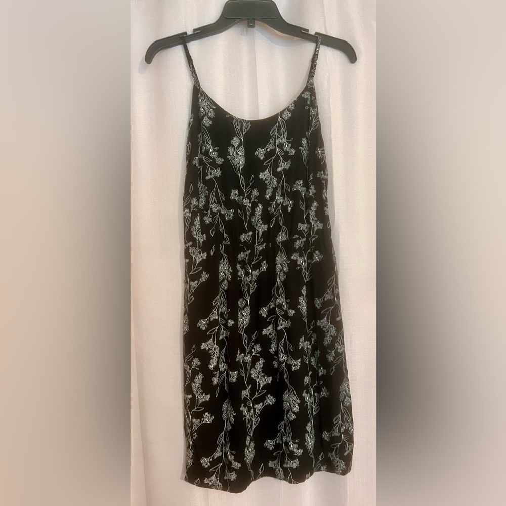 OLD NAVY Black & White Floral Cami Dress Size Medium